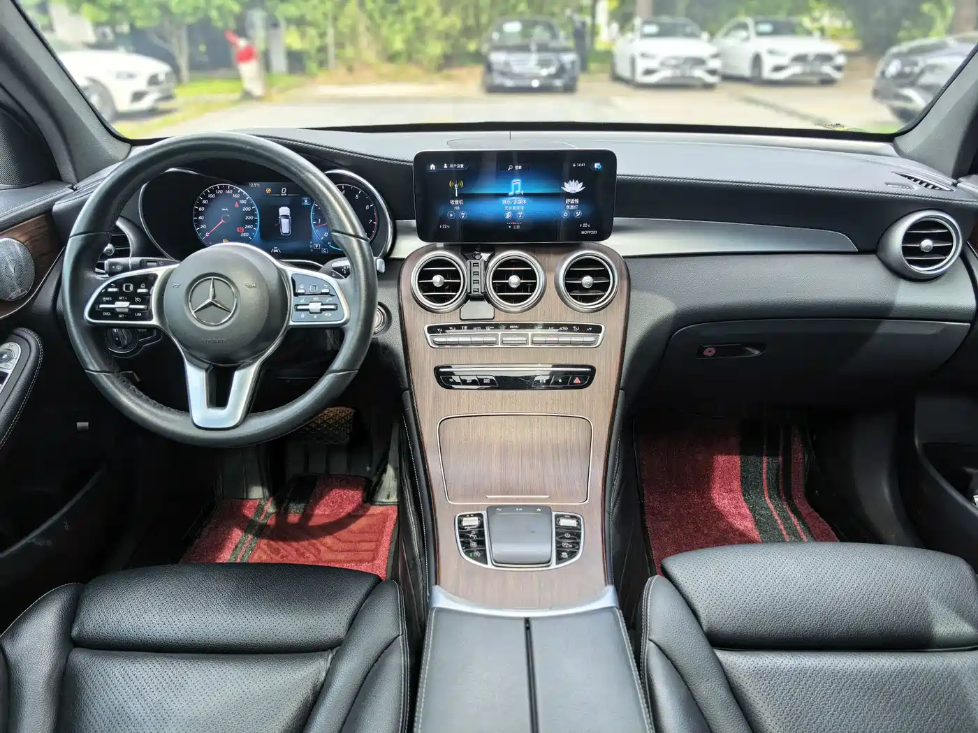 Mercedes-Benz GLC 2021 GLC 300 L 4MATIC Sporty фото 14