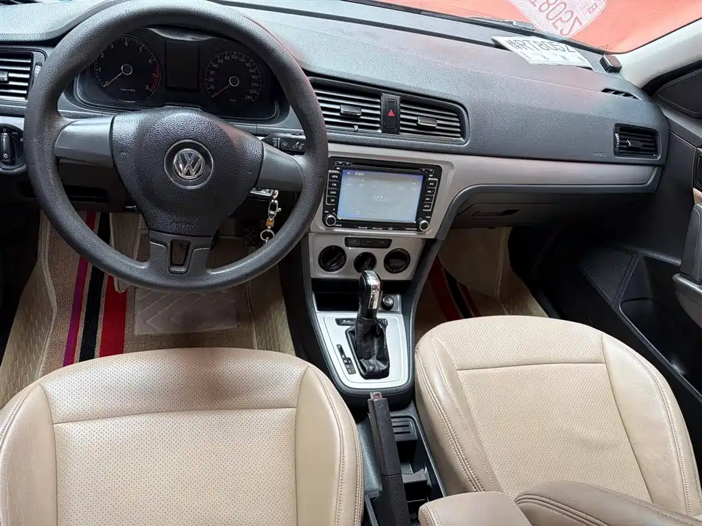 Volkswagen Lavida 2013 Facelift Classic 1.6L Automatic Trend фото 6
