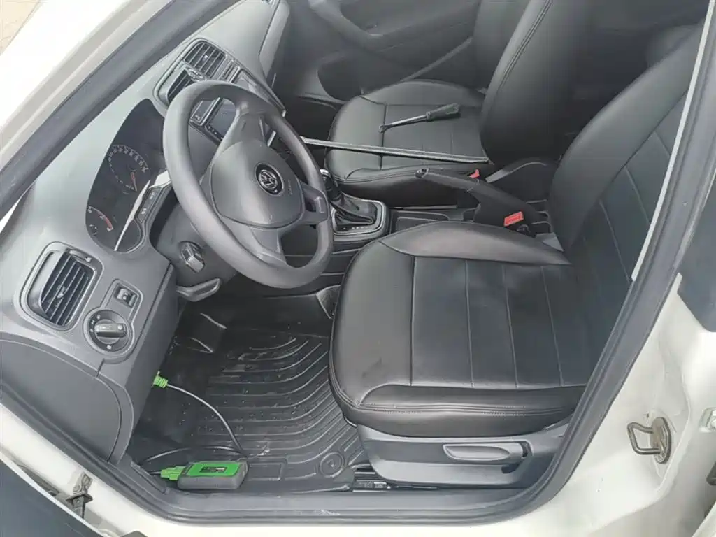 Volkswagen Polo 2018 1.5L Auto Safe Drive фото 15