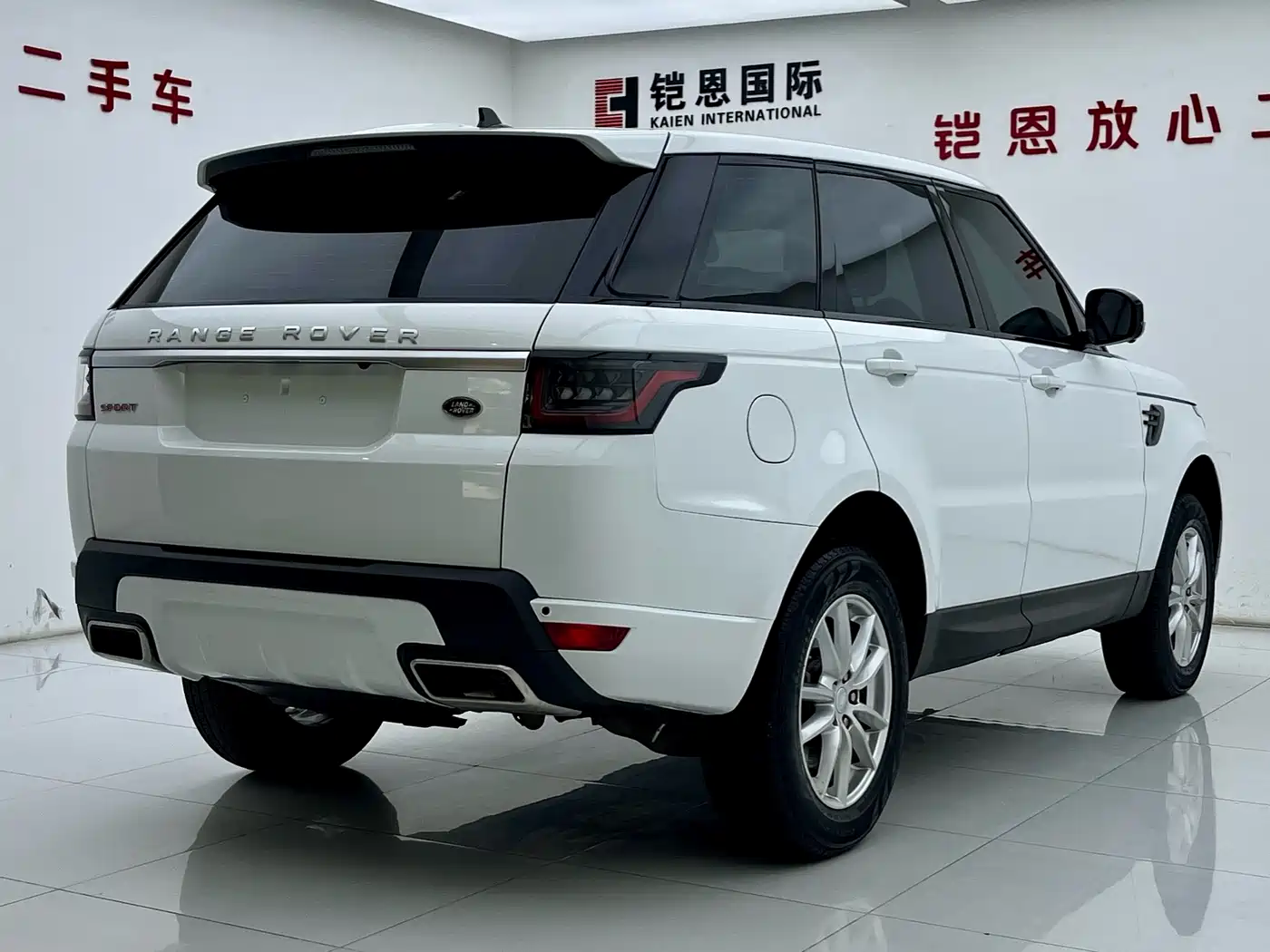 Land Rover Range Rover Sport 2016 3.0 SDV6 HSE фото 24