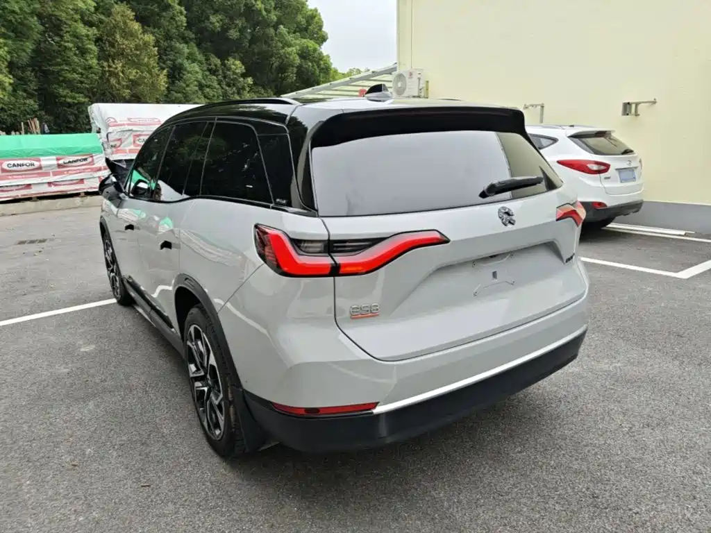 Фото 5 - NIO ES8