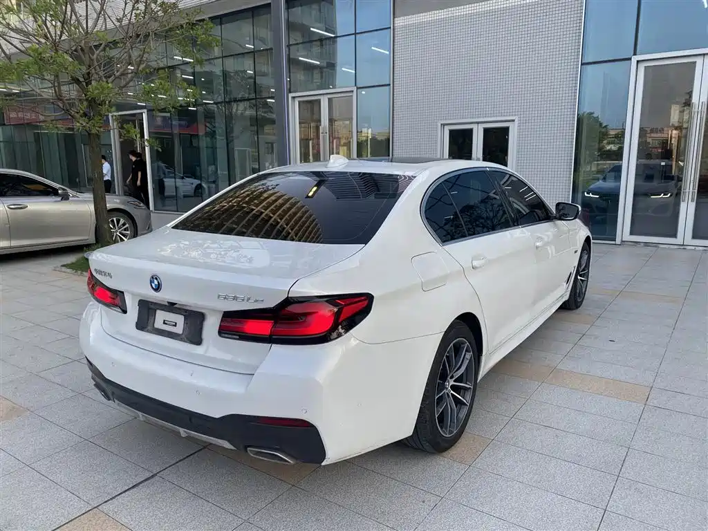 BMW 5 Series New Energy 2022 Facelift 535Le M Sport Package фото 8