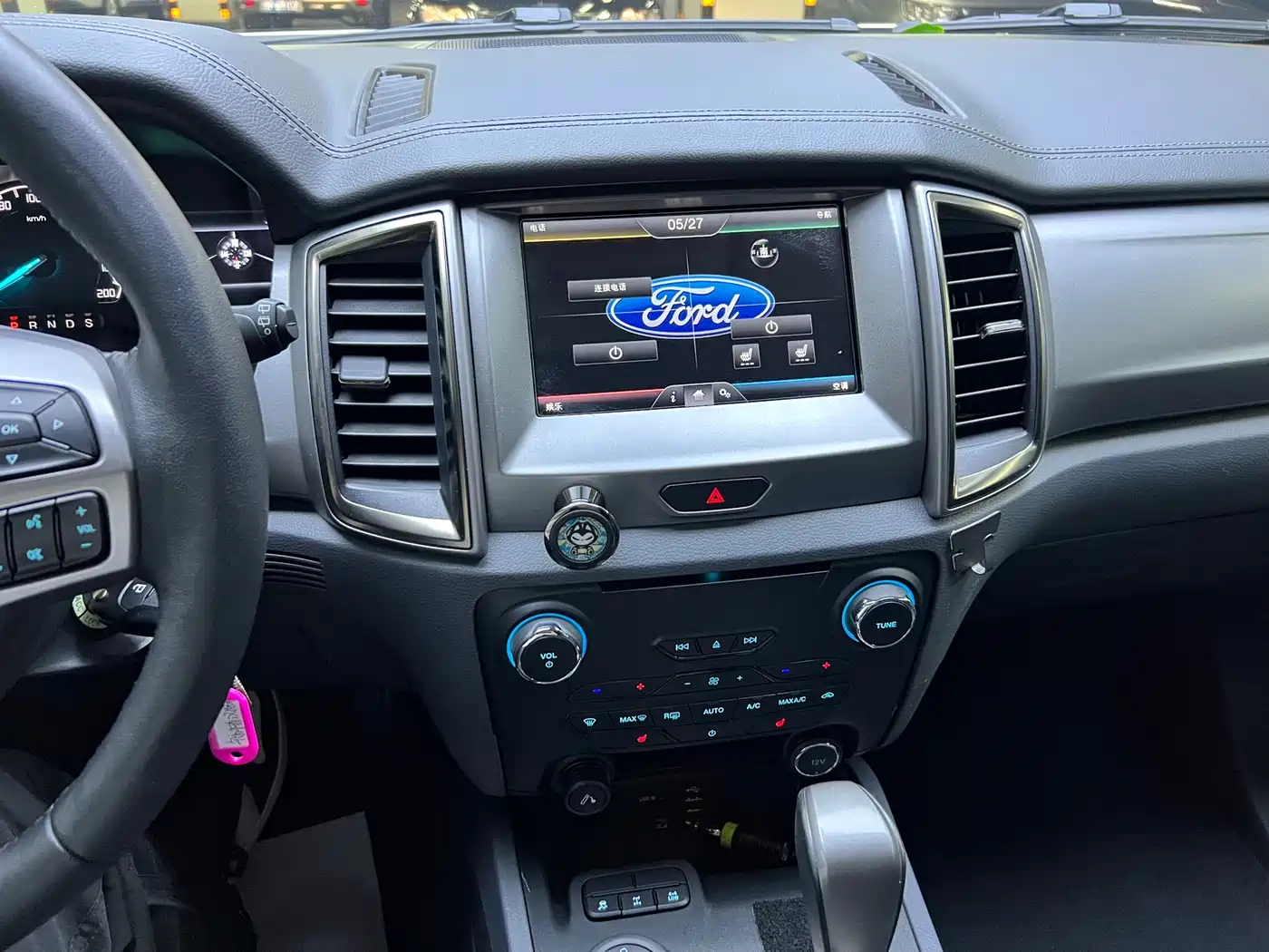 Ford Everest 2016 2.0T Gasoline Automatic 4WD Luxury Edition фото 8