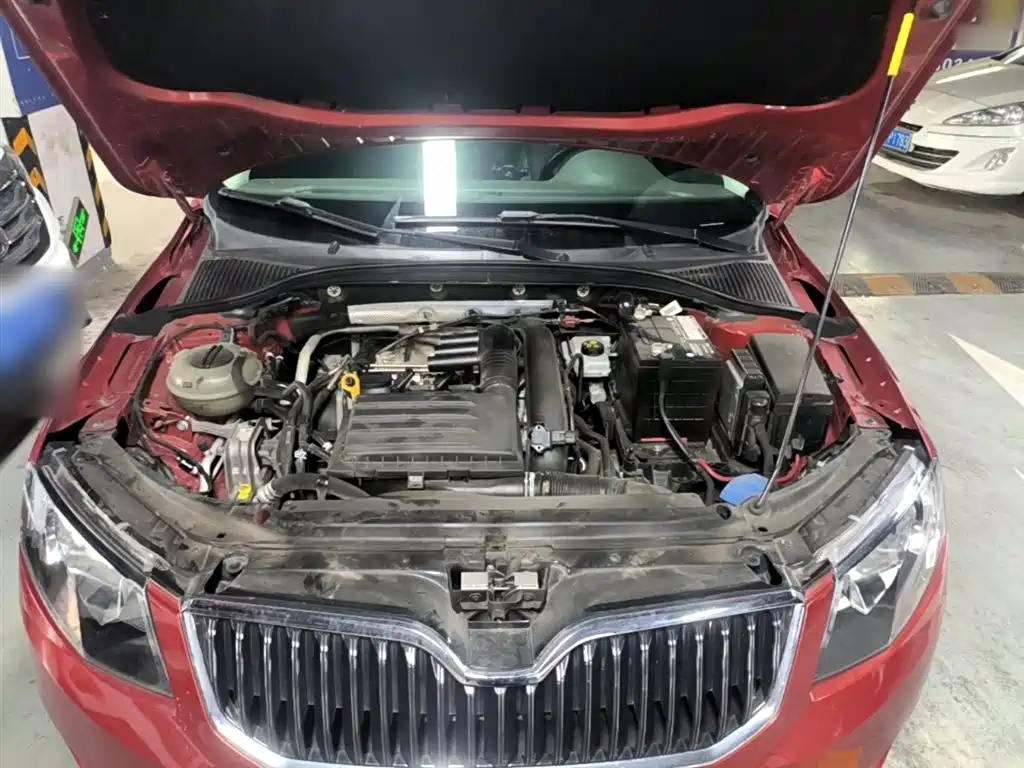 Škoda Octavia 2016 TSI280 DSG Smart Edition фото 19