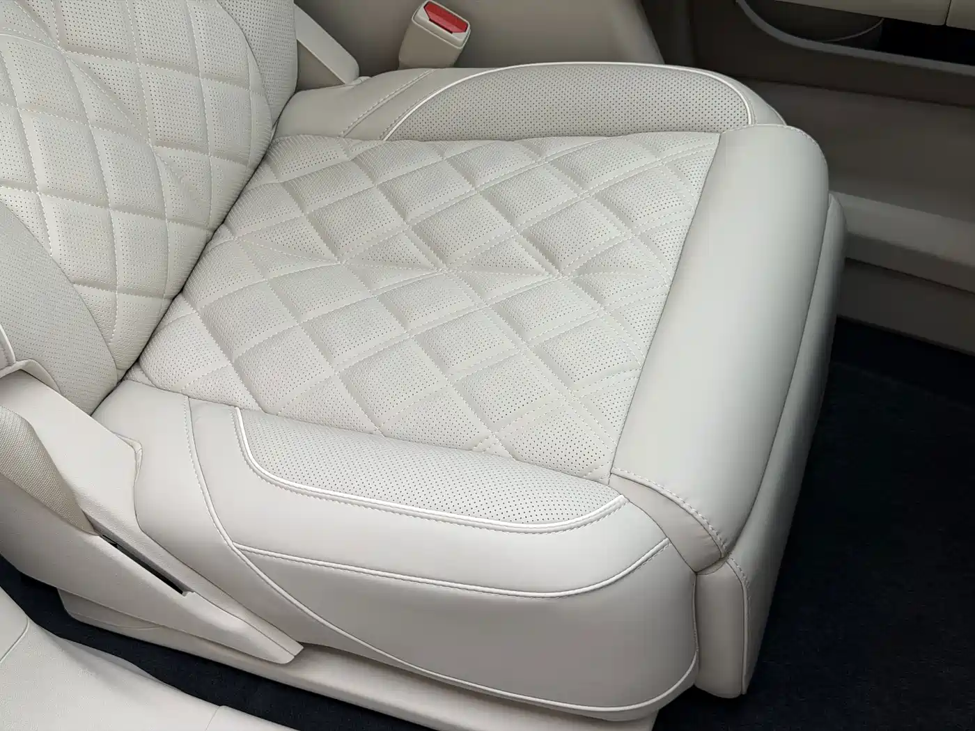 NIO ES8 2026 2025 Model 6-Seat Executive Luxury Edition