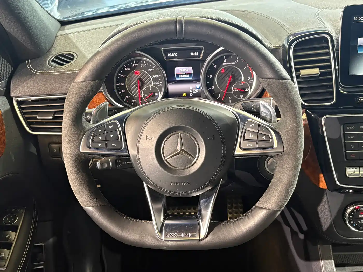 Mercedes-Benz GLS AMG 2016 AMG GLS 63 4MATIC фото 11