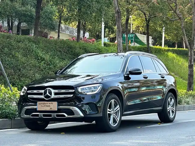 MERCEDES-BENZ GLC