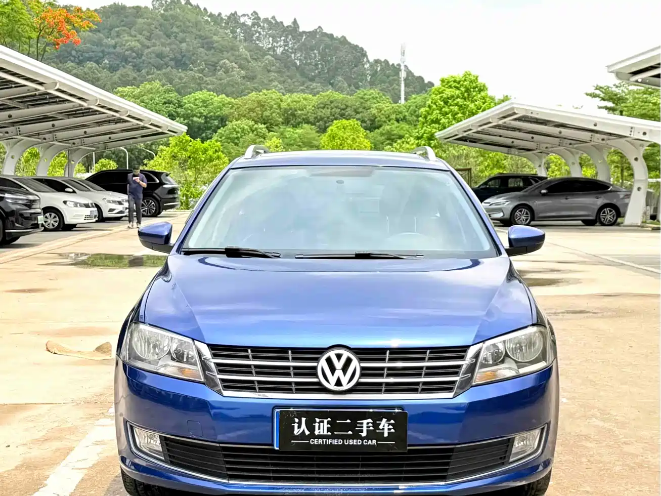 Volkswagen Lavida Tour 2013 1.4TSI Automatic Comfort фото 2