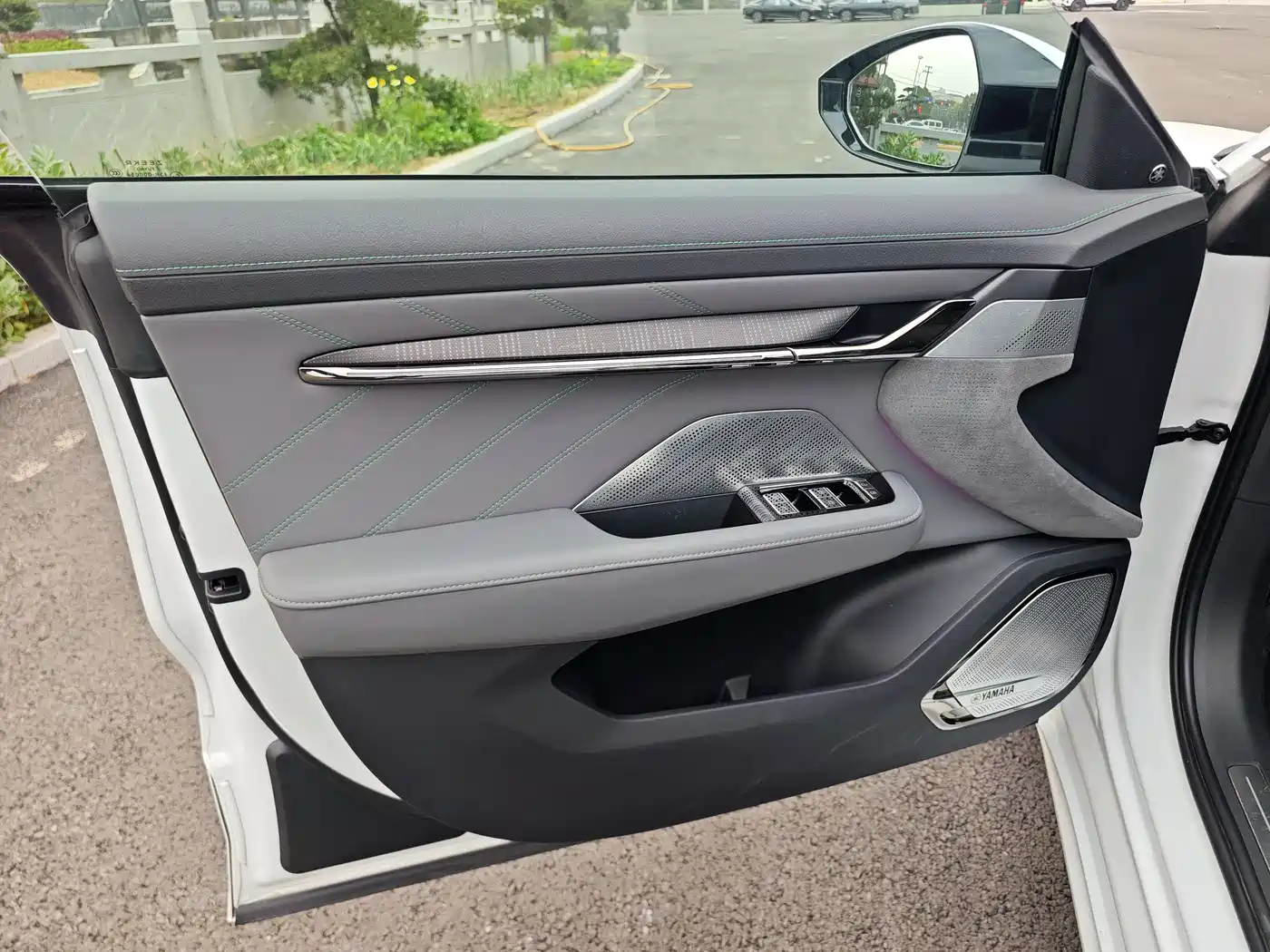 ZEEKR EXTREME KRYPTON 001