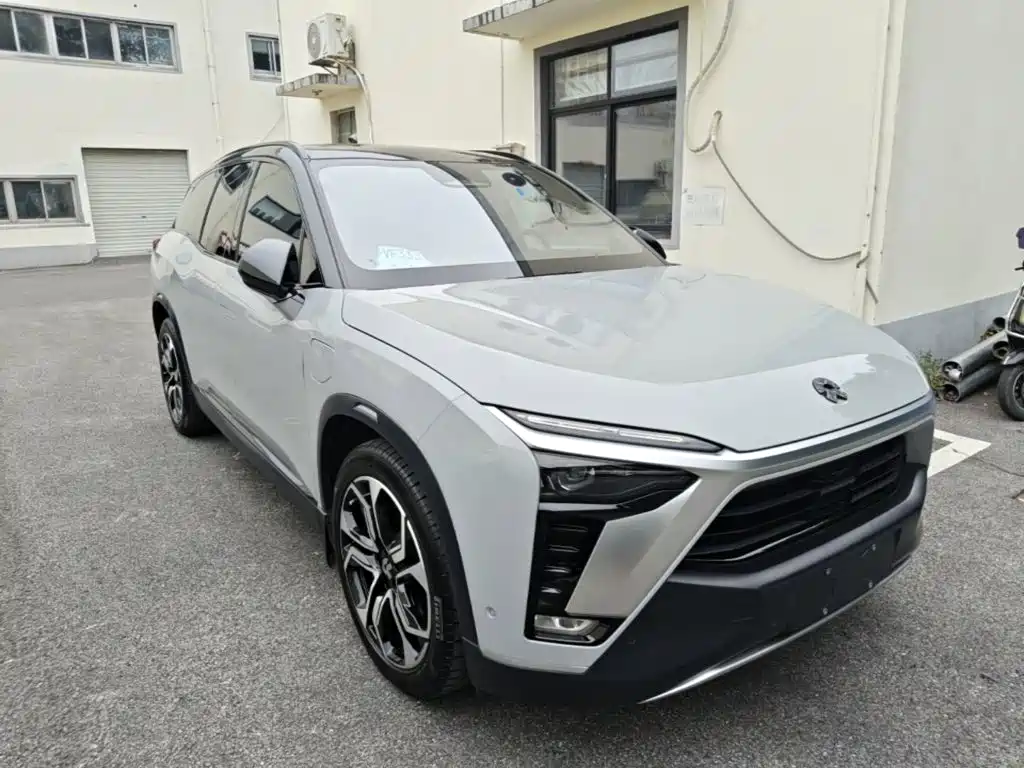 Фото 4 - NIO ES8