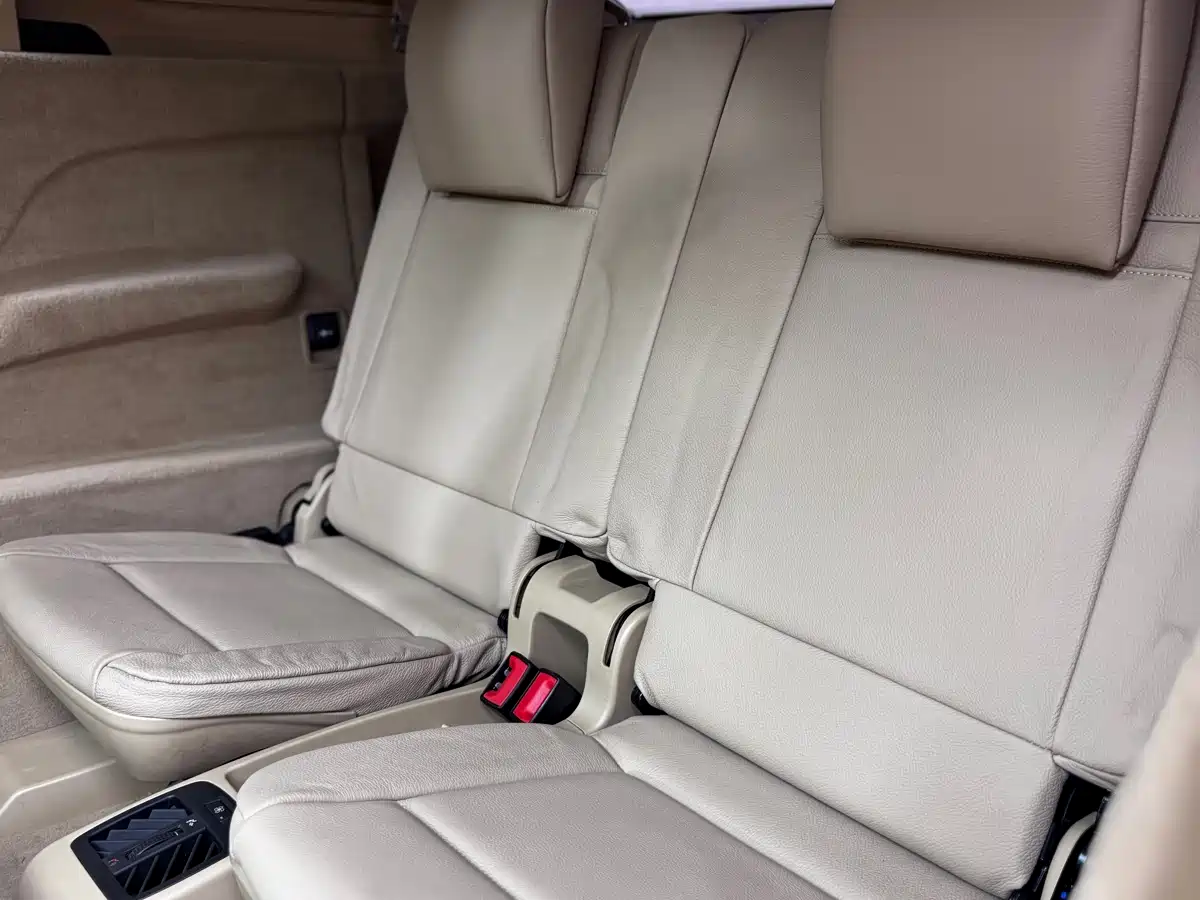 BMW X5 (Import) 2008 Model xDrive48i Luxury Type фото 22