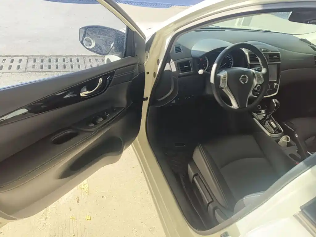 Nissan Tiida 2023 2021 1.6L CVT Smart Drive Edition