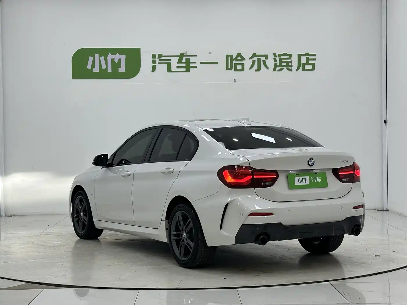 BMW 1-SERIES