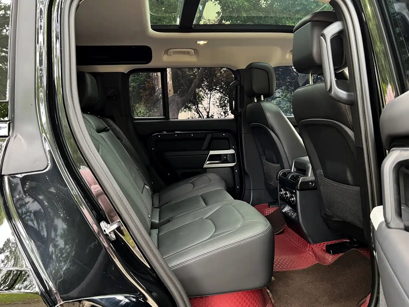 LAND ROVER GUARD