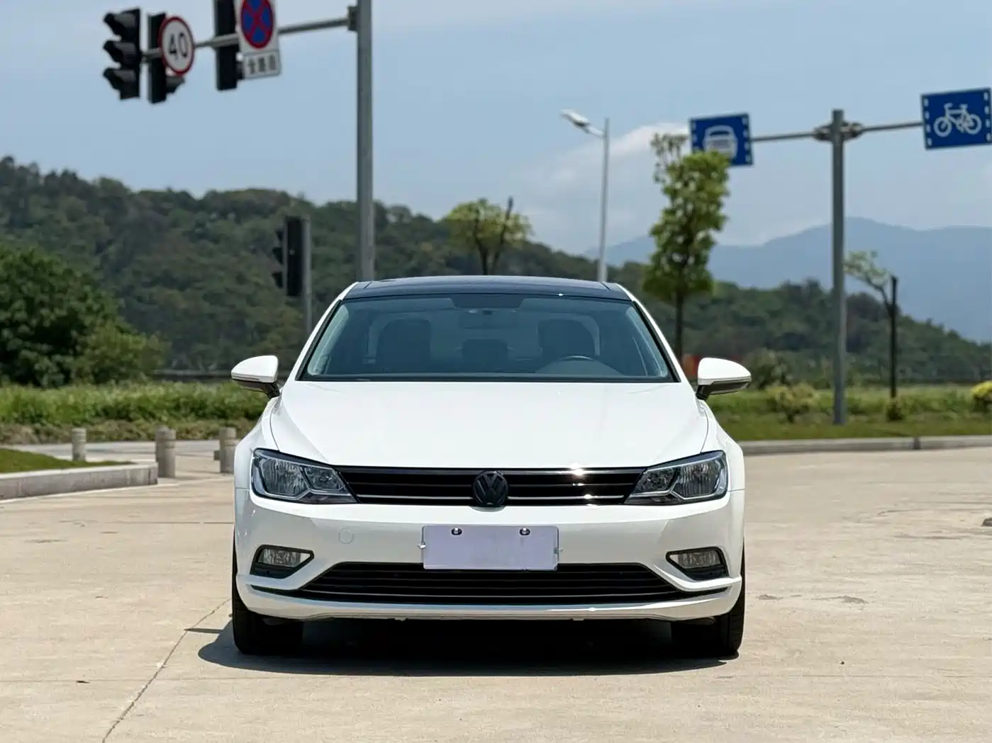 Volkswagen Lamando 2017 280TSI DSG Comfort Edition фото 2