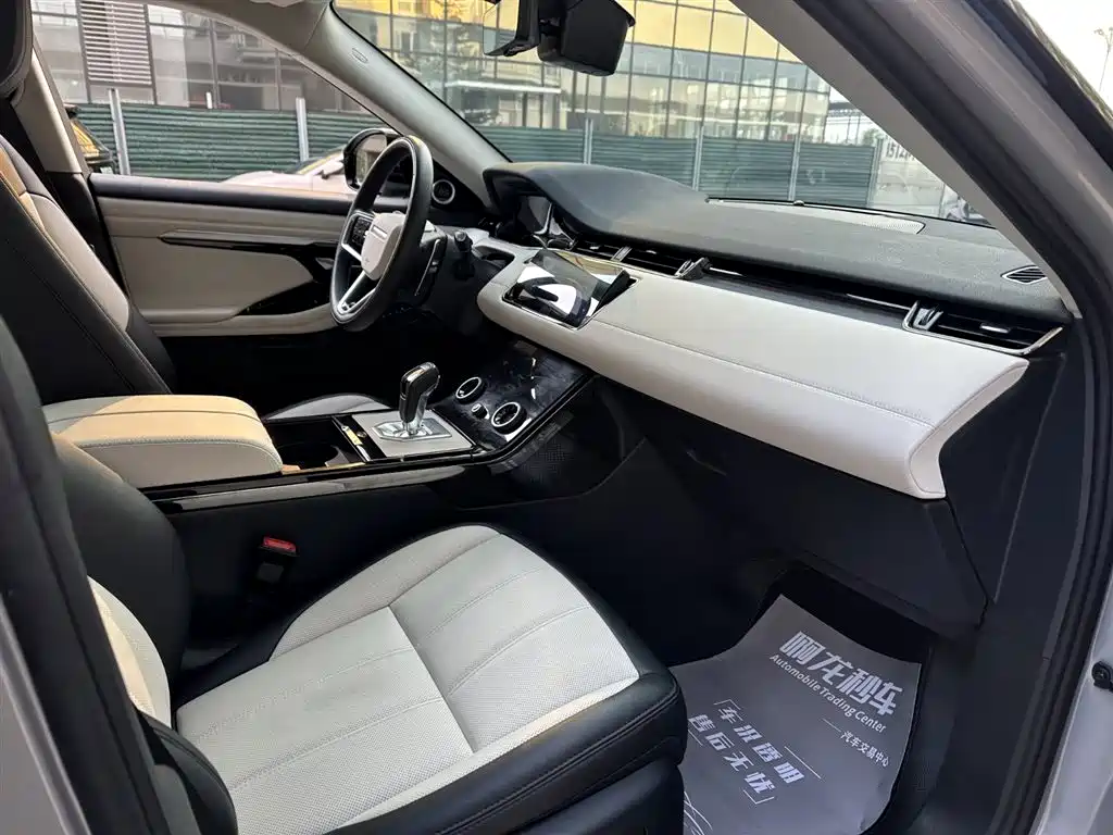 Land Rover Range Rover Evoque 2023 Range Rover Evoque L 249PS Luxury Edition фото 12