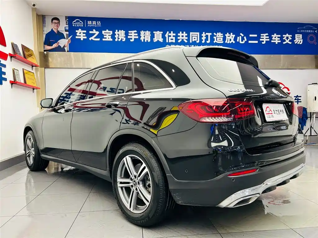 MERCEDES-BENZ GLC