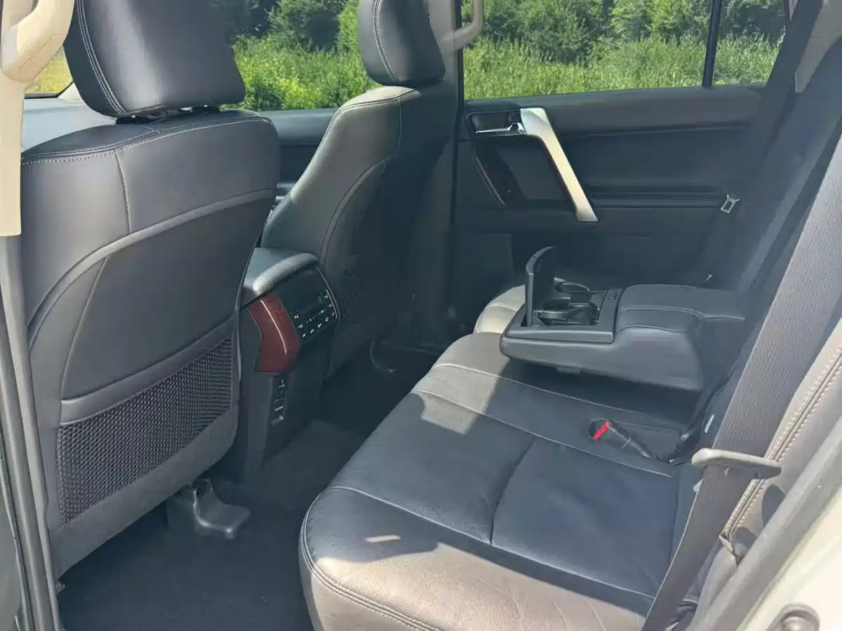 Toyota Prado 2014 4.0L Automatic VX NAVI фото 9