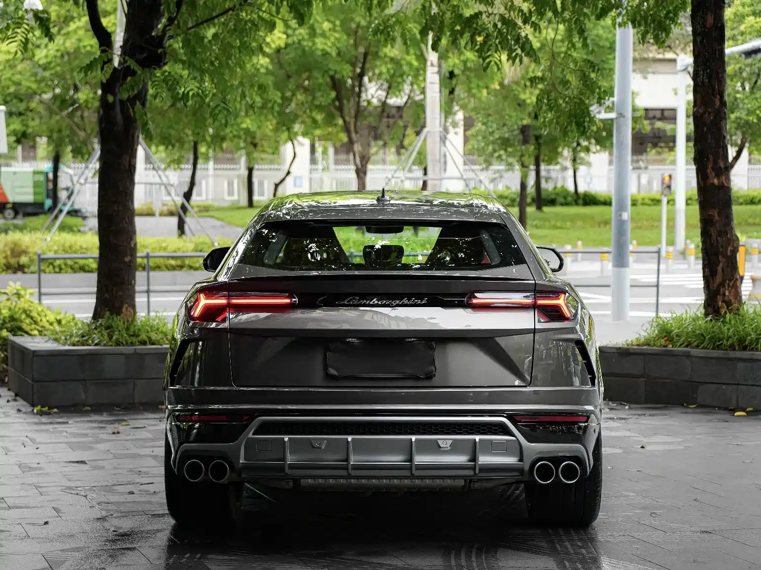 Фото 10 - Lamborghini Urus