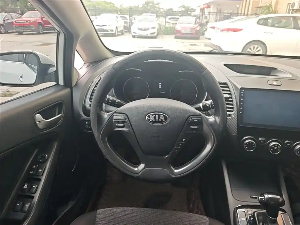 Kia K3 2016 1.6L Automatic GLS фото 11