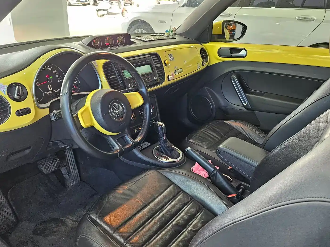 Volkswagen Beetle 2013 1.2TSI Comfort фото 8