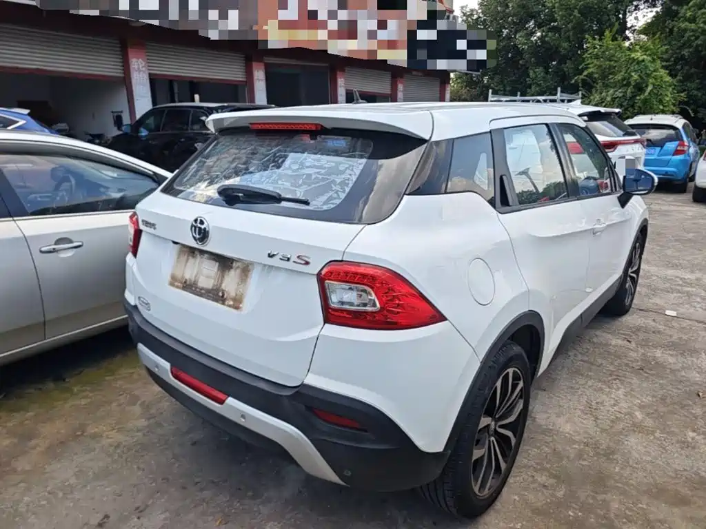 Zhonghua V3 2016 2016 1.5T Automatic Flagship