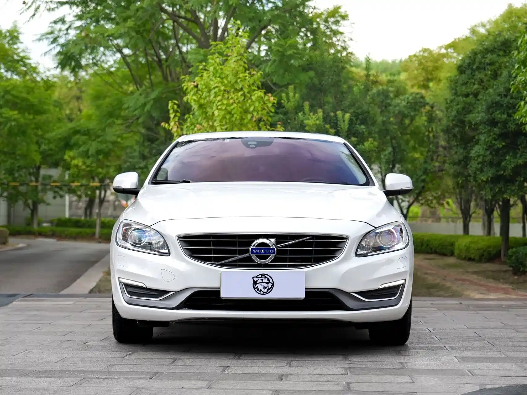 Photo 2 - Volvo S60