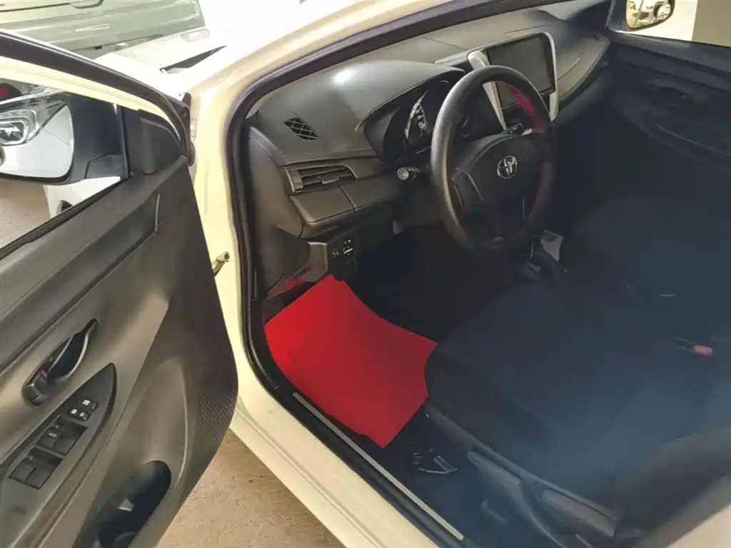 Toyota YARiS L Zhi Xuan 2019 1.5E CVT MeiDong Edition China VI фото 16