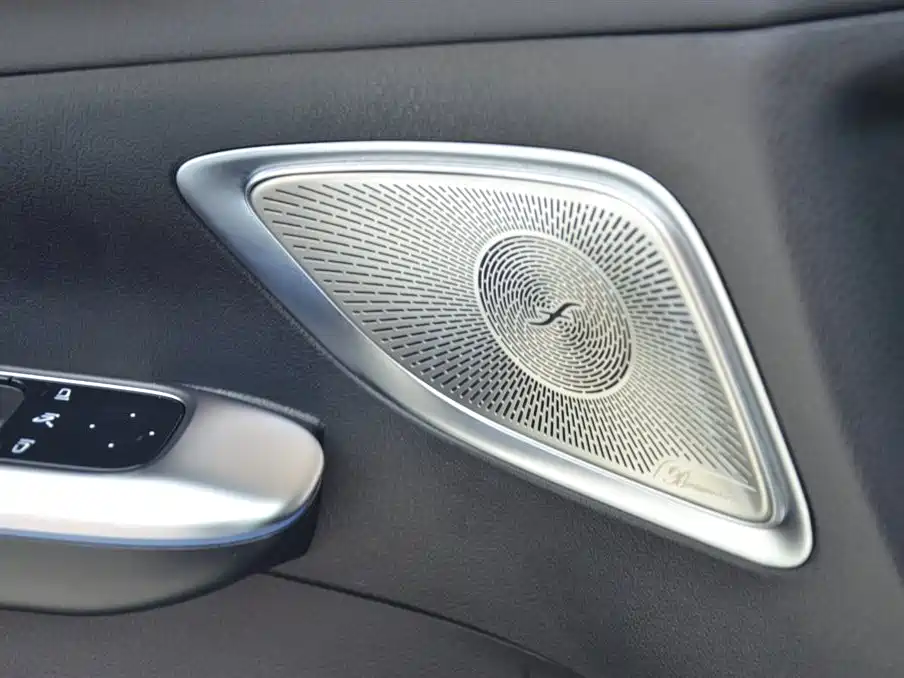 Mercedes-Benz C-Class 2024 Facelift C 260 L Moonlight Sport фото 11