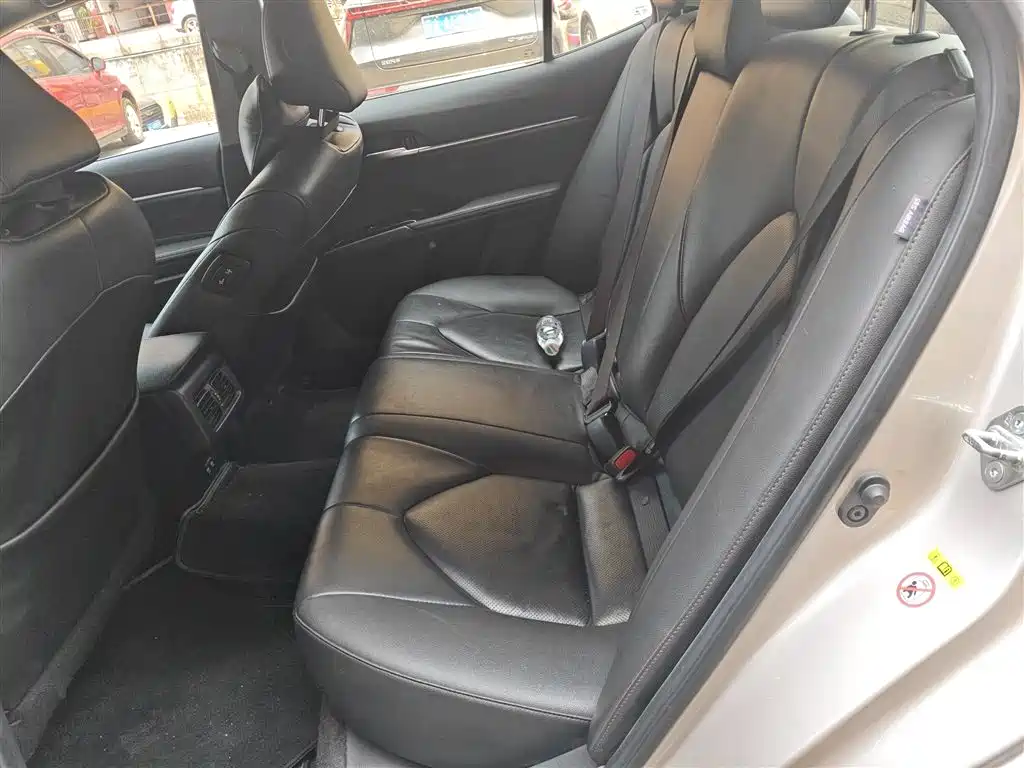 Toyota Camry 2018 2.5G Luxury Edition фото 17