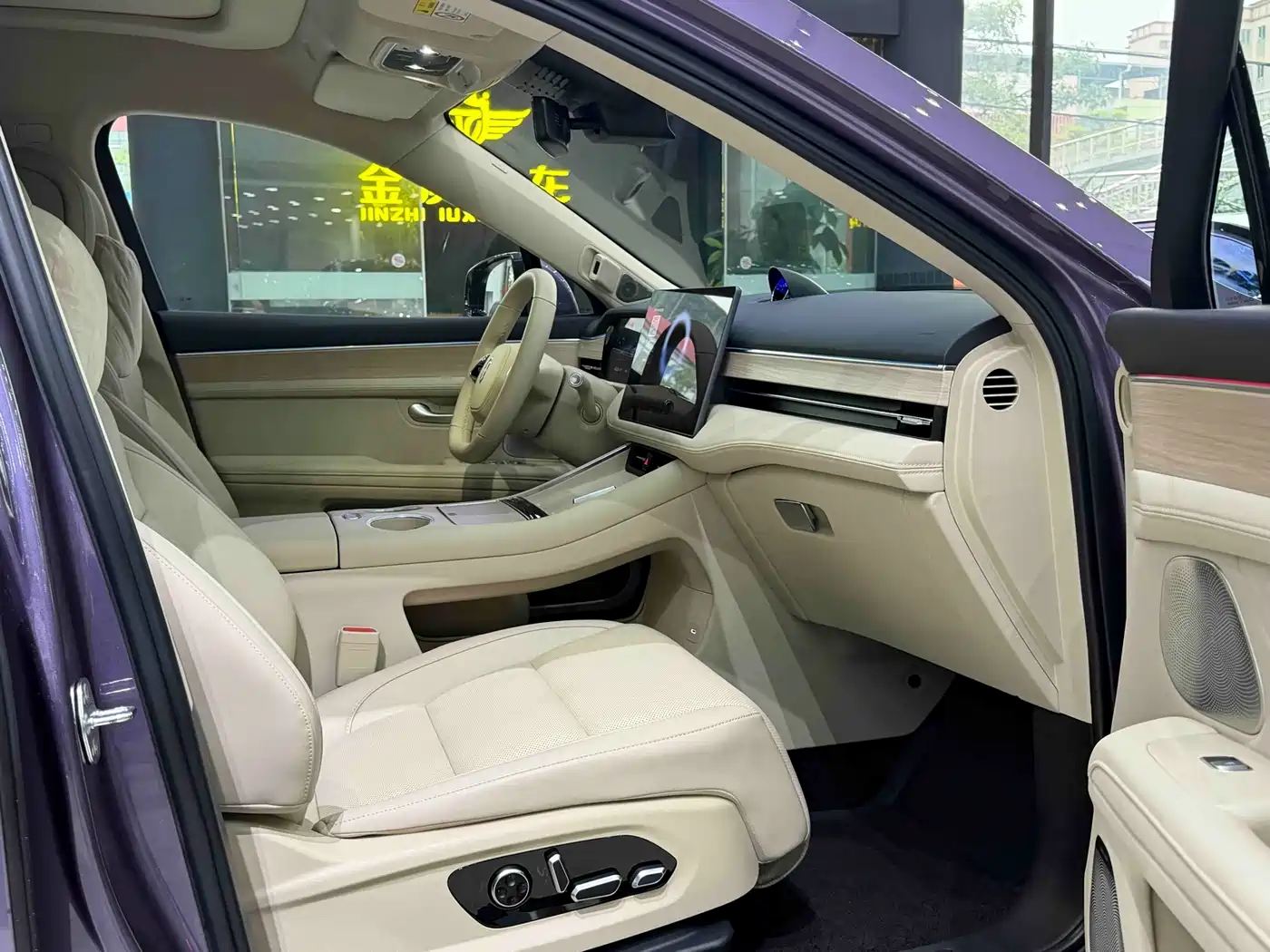 AITO Wenjie AITO M5 2025 Extended Range Ultra AWD фото 20
