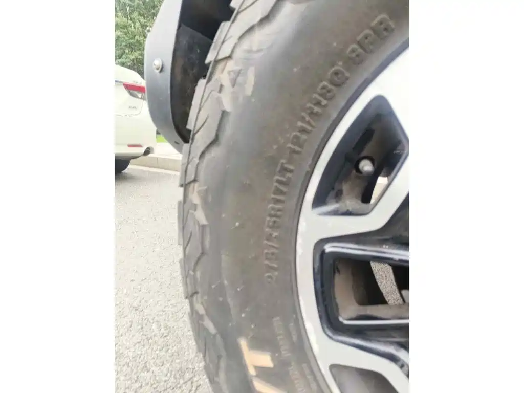 Photo 7 - Jeep Wrangler