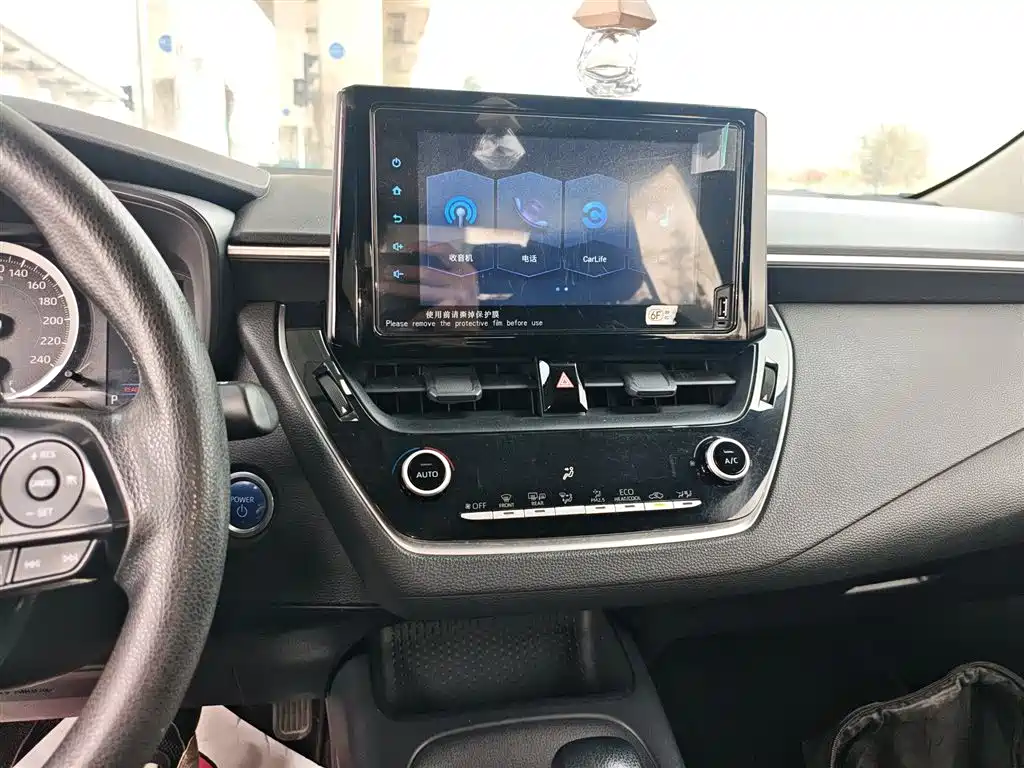 Toyota Corolla 2021 Hybrid 1.8L E-CVT Pioneer Edition фото 13