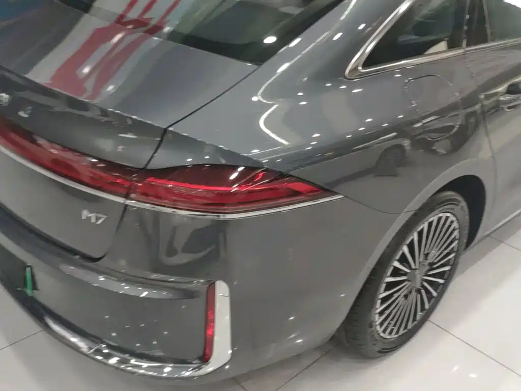 Photo 8 - Roewe M7 DMH