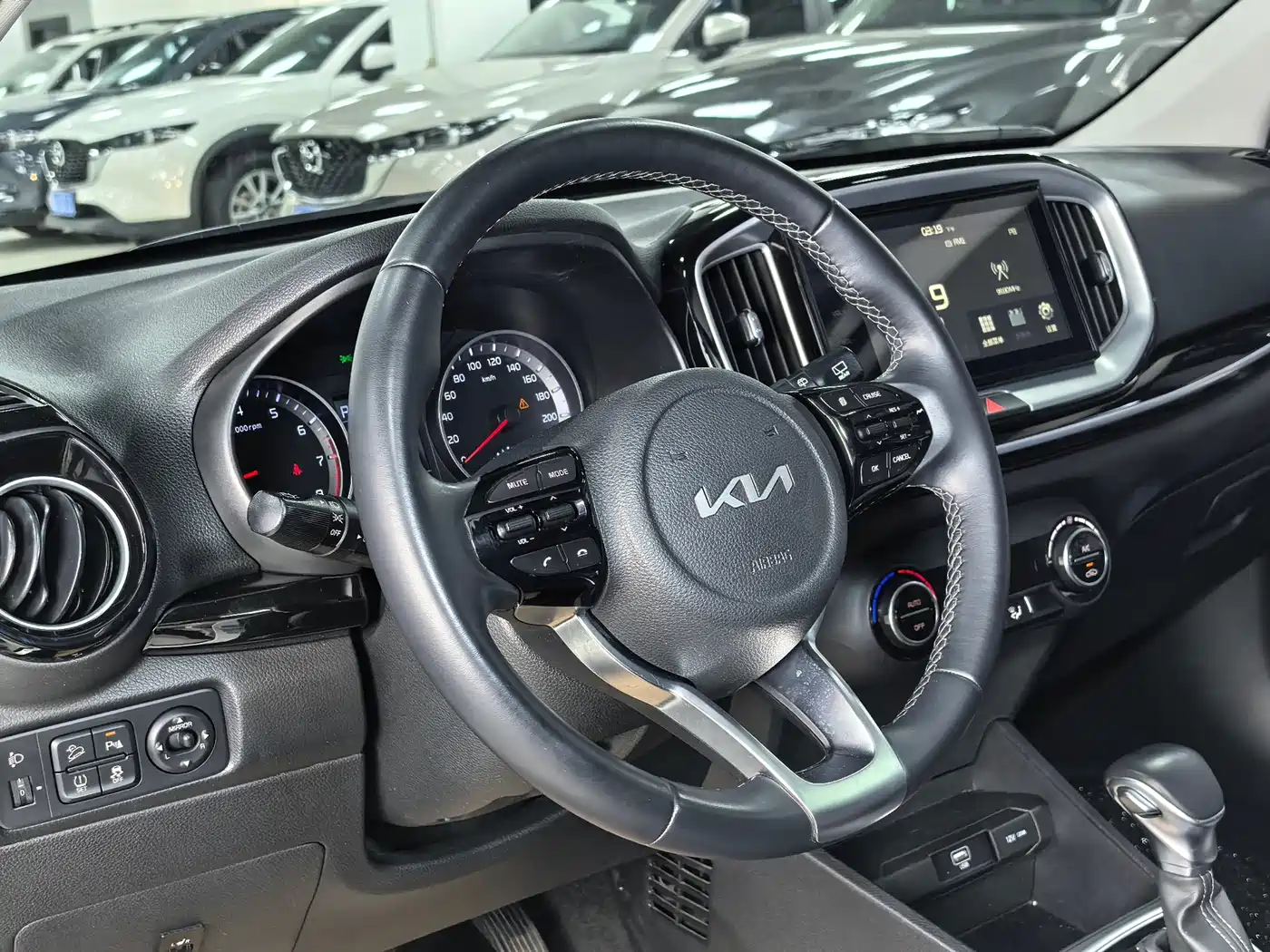 Kia KX1 2021 1.4L CVT Fun Sunroof Version фото 11