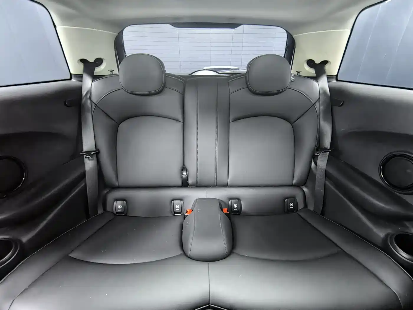 MINI 2023 Facelift 1.5T COOPER Artist фото 8