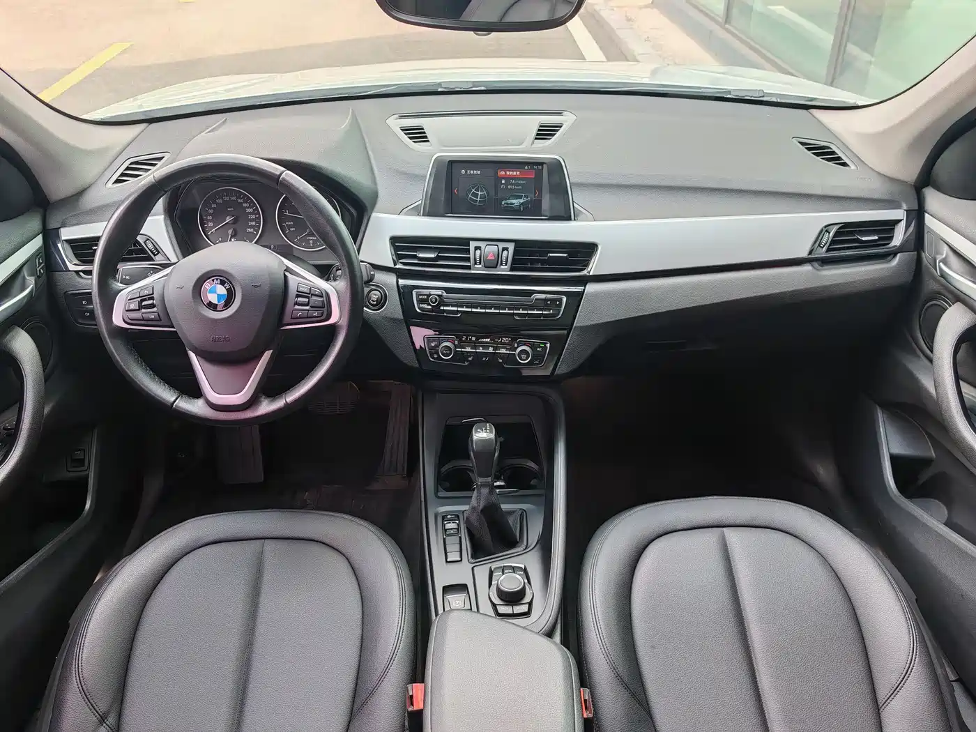 BMW X1 2018 sDrive20Li Leading Model фото 20
