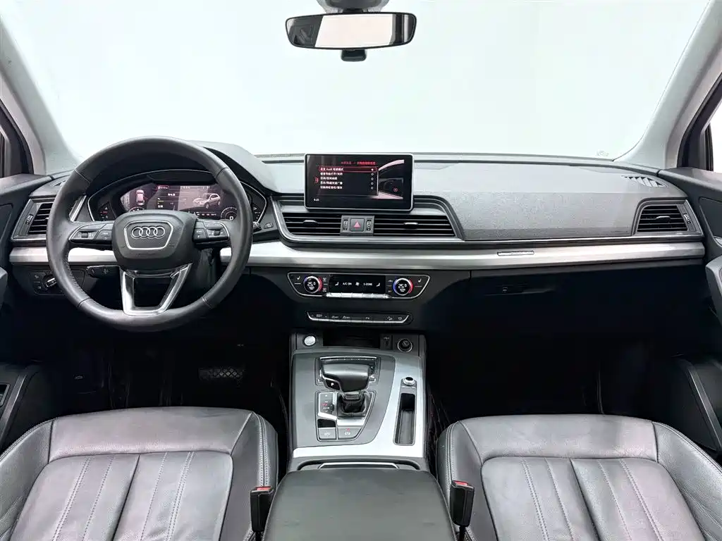 Audi Q5L 2020 Facelift 40 TFSI Honor Fashion фото 11