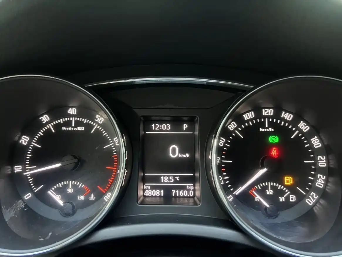 Škoda Superb 2014 2.0TSI Premium Edition фото 6