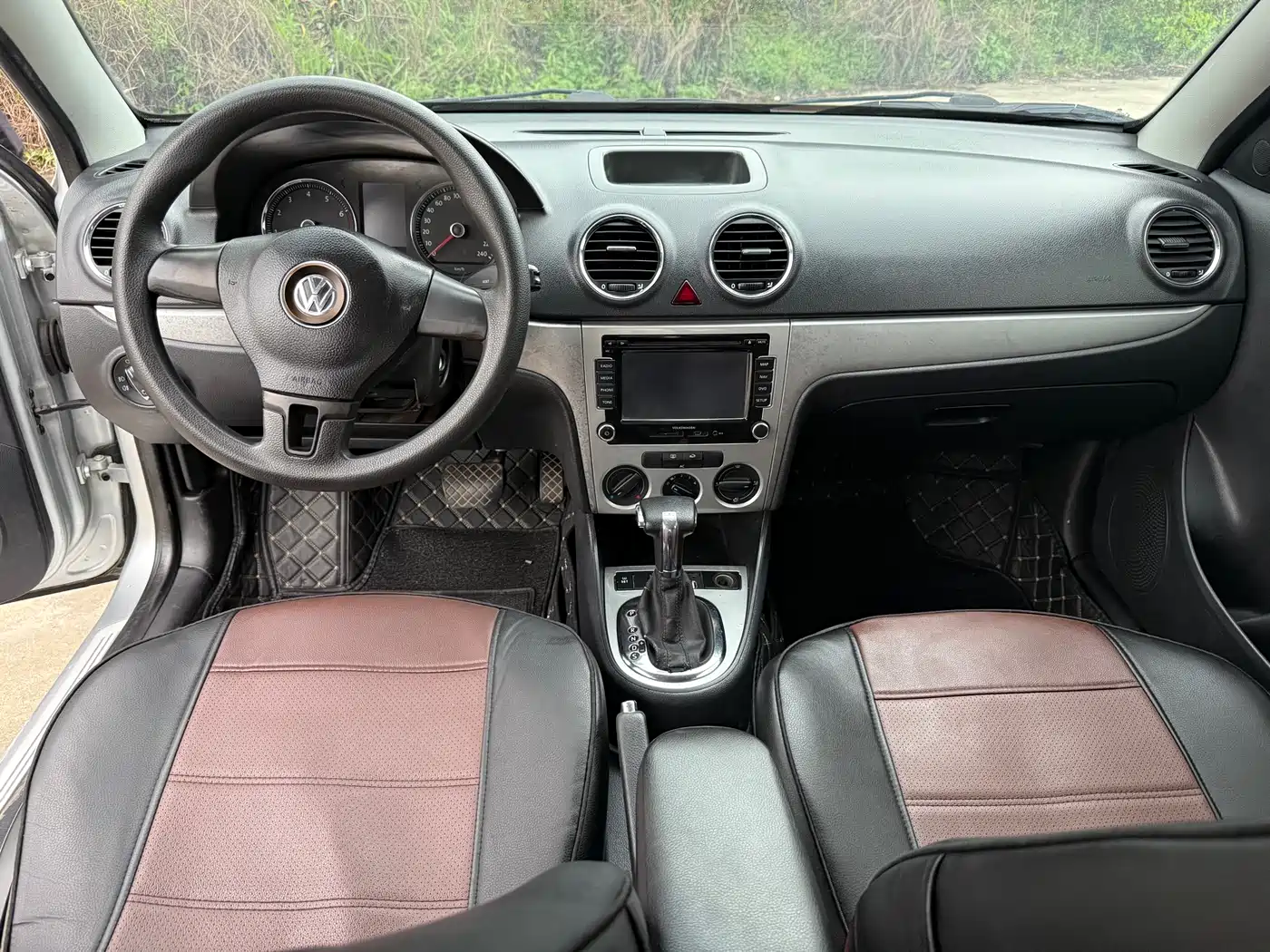 Volkswagen Lavida 2011 1.4TSI DSG Pinxuan Edition фото 11