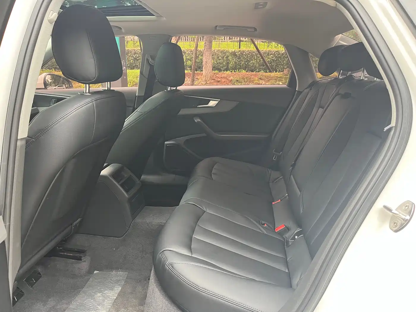 Audi A4L 2017 Plus 40 TFSI Progressive фото 9
