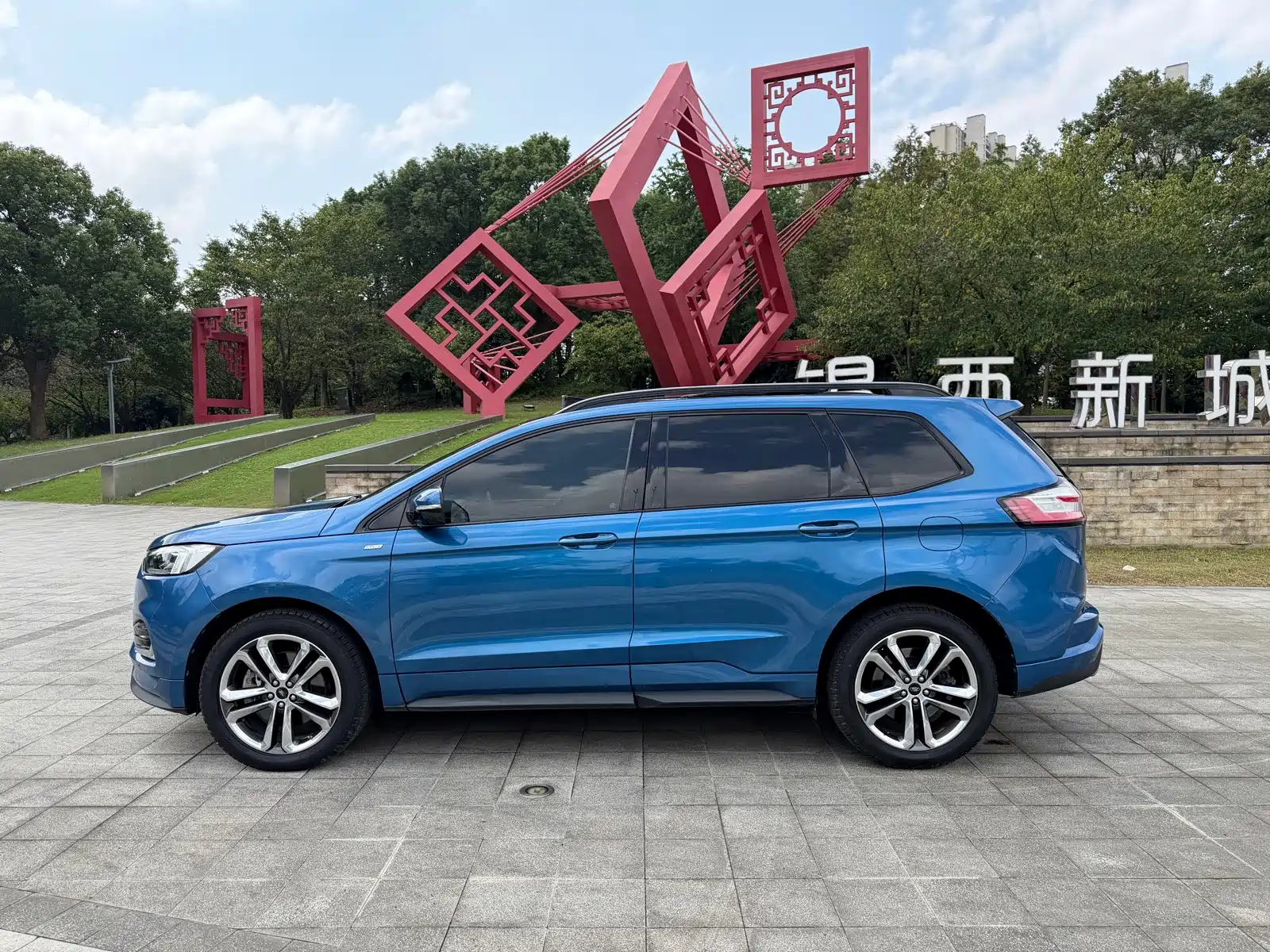 Фото 7 - Ford Edge