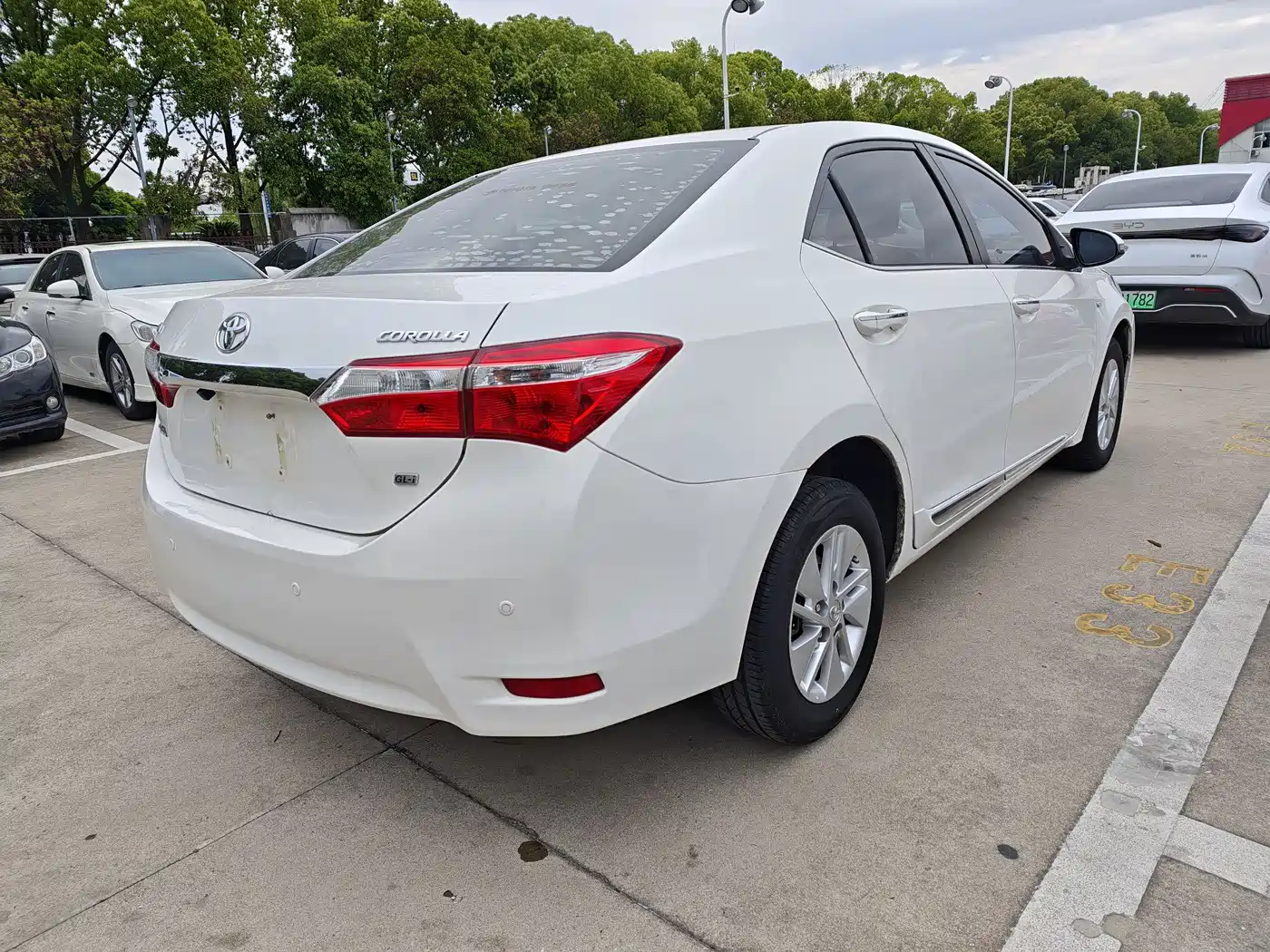 Toyota Corolla 2014 1.6L CVT GL-i фото 14