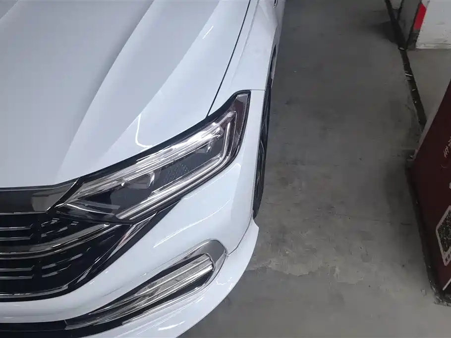 Volkswagen Sagitar 2025 Model Second Facelift 300TSI DSG Transcend Edition фото 5