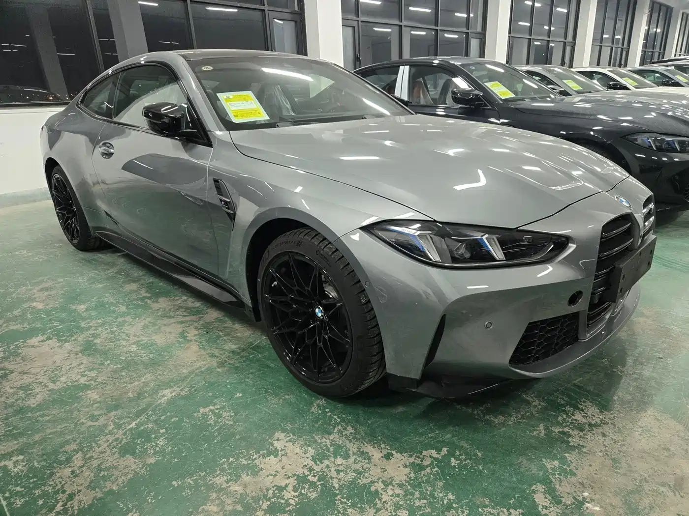 BMW M4 2024 BMW M4 Coupe M xDrive Competition фото 3