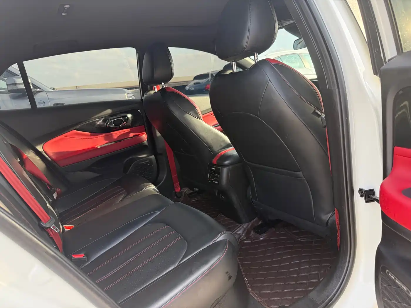 GAC Trumpchi Trumpchi Emkoo 2021 270T DCT J15 Edition фото 11