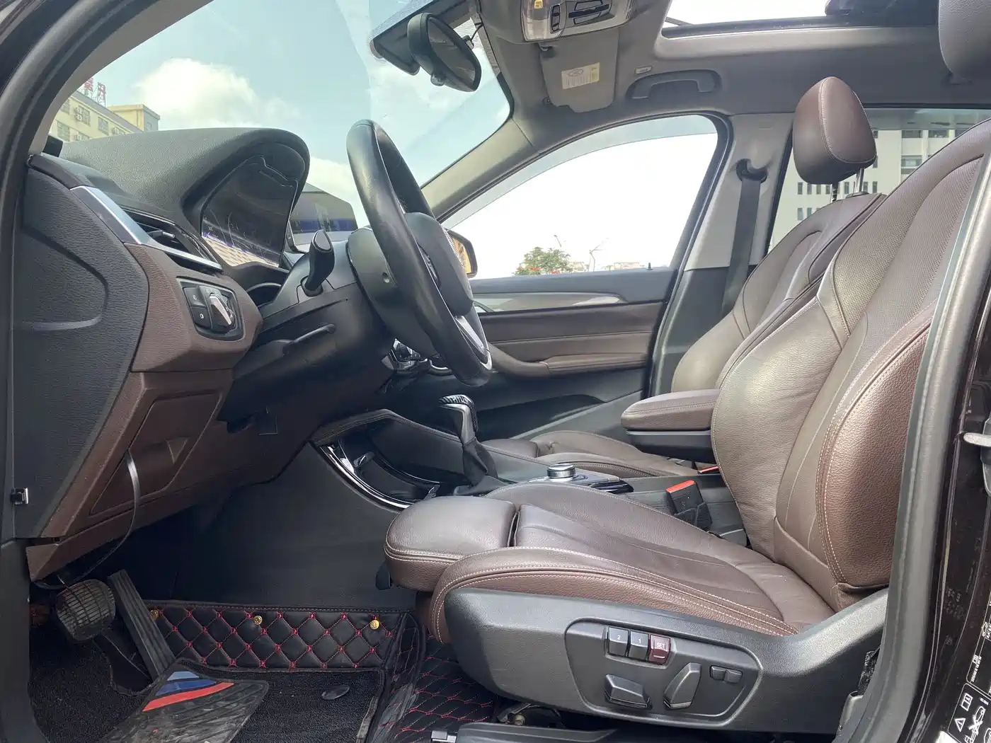 BMW X1 2018 xDrive20Li Luxury Model фото 14