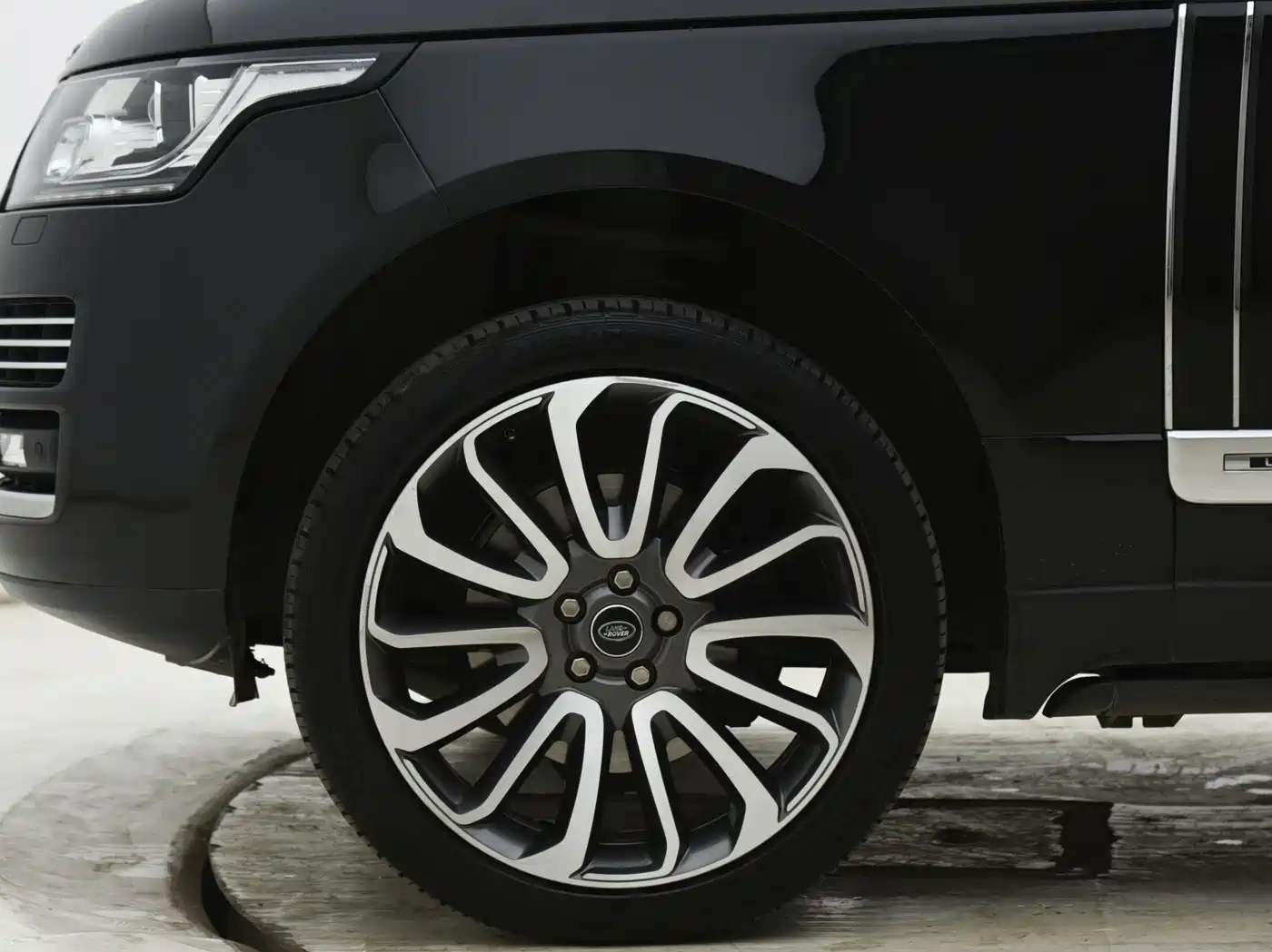 Land Rover Range Rover 2016 3.0 TDV6 Hybrid Vogue SE Autobiography LWB фото 4