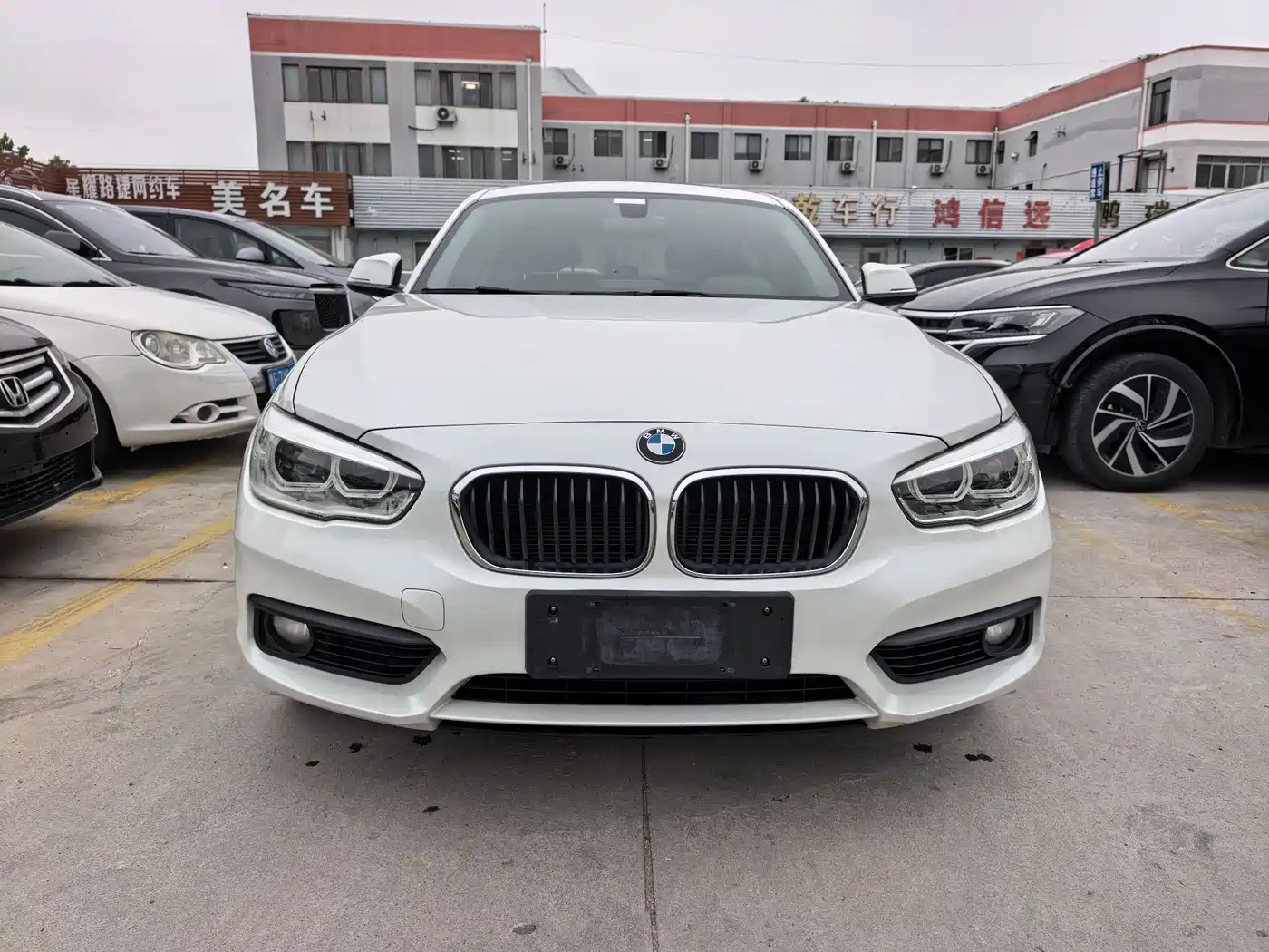 BMW 1 Series (Import) 2015 120i Leading фото 2