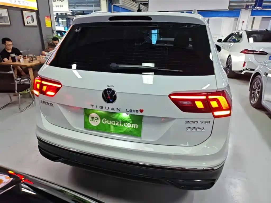 Volkswagen Tiguan L 2024 300TSI Auto 2WD Smart Edition фото 6
